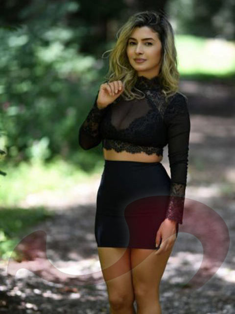 - Girls | Models | Callgirls:  Esra  in Oberösterreich  / Sattledt , Sportplatzstraße 6