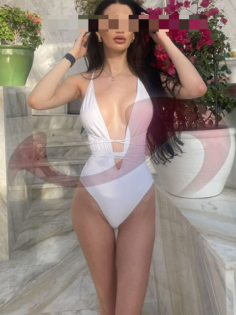 - Hausbesuche | Hotelbesuche:  Melanie  in Niederösterreich  / Brunn am Gebirge , Anton Bruckner Gasse 13