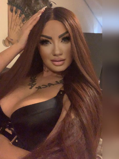 - Girls | Models | Callgirls:  Adelina - NEU IM HAUS!  in Oberösterreich  / Linz , Bäckermühlweg / TOREINFAHRT ZU RUBENSSTRASSE 45 A /