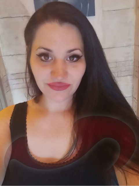  - Newcomer | Erstversuch:  Angelina  in Oberösterreich  / Linz , Bckermhlweg / TOREINFAHRT ZU RUBENSSTRASSE 45 A / 